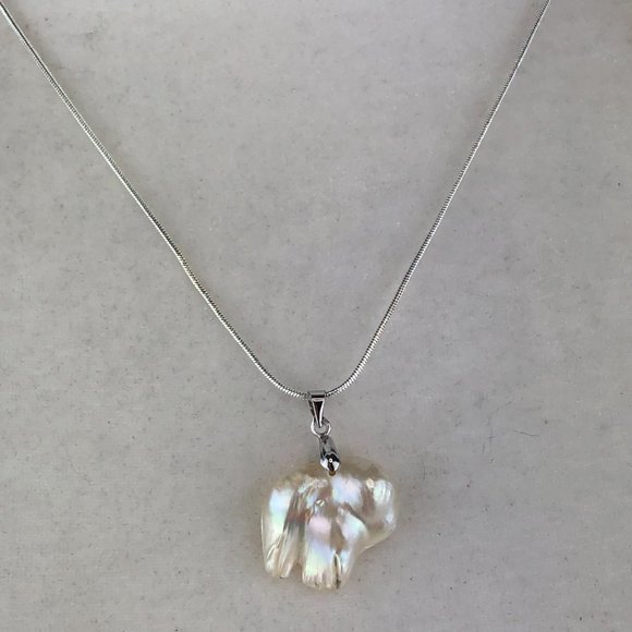 Hawaiian Boutique Jewelry - NEW - Hawaiian Freshwater Baroque Pearl Pendant Necklace Set in 8KT GP Setting